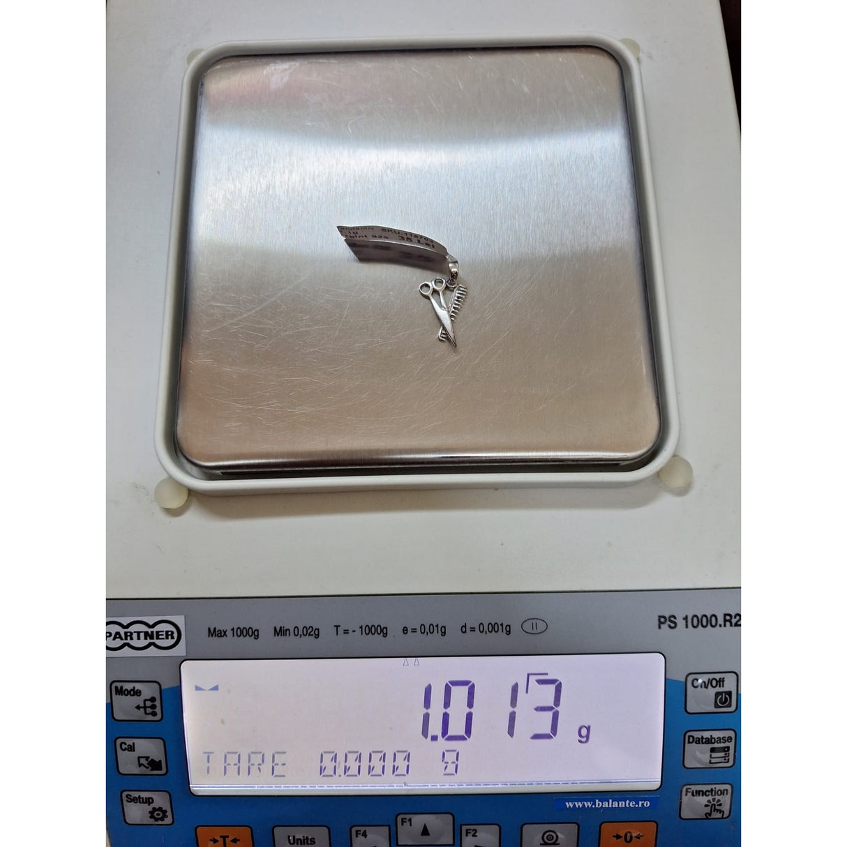 Сребърна висулка с ножици и гребен 925