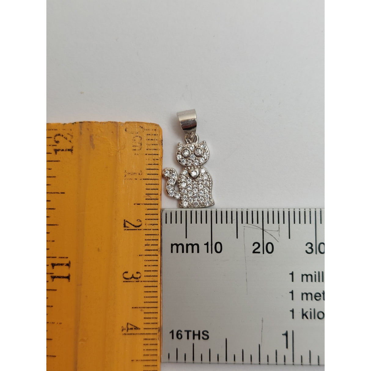 Сребърен медальон 925 с котенце и сърце около врата, Jolie Silver, 1.7G
