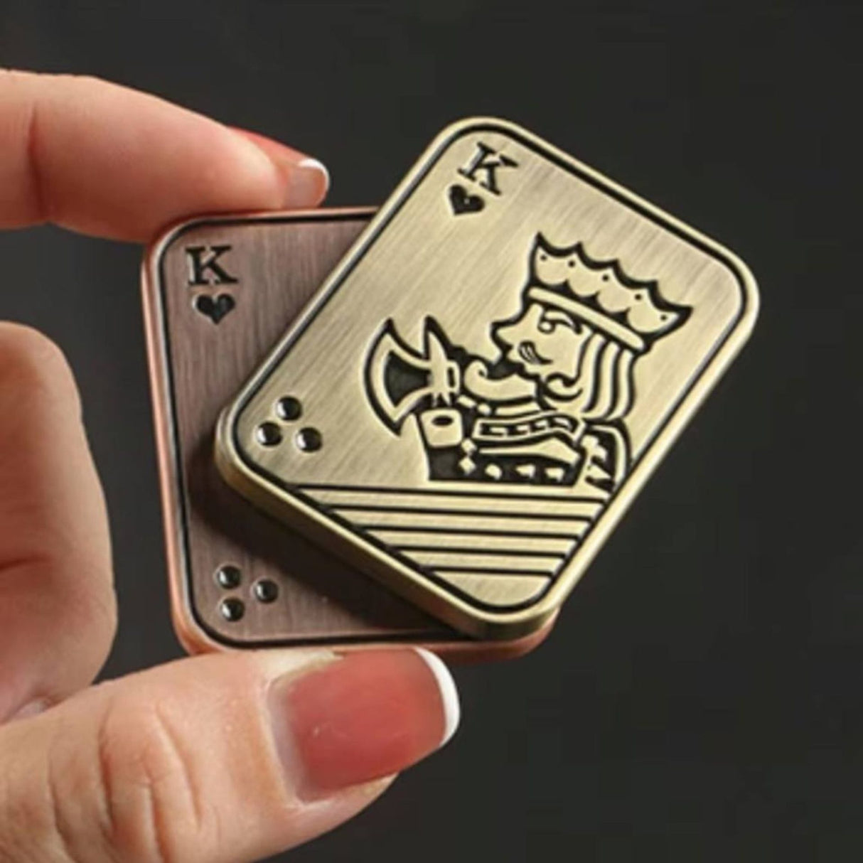 Jucarie Antistres Metalica, Flippy, Fidget Slider Premium, Model Poker King, Mecanism Magnetic Haptic, Otel Inoxidabil, pentru Adulti, 4.8 x 3.6, Auriu - vivimall.ro