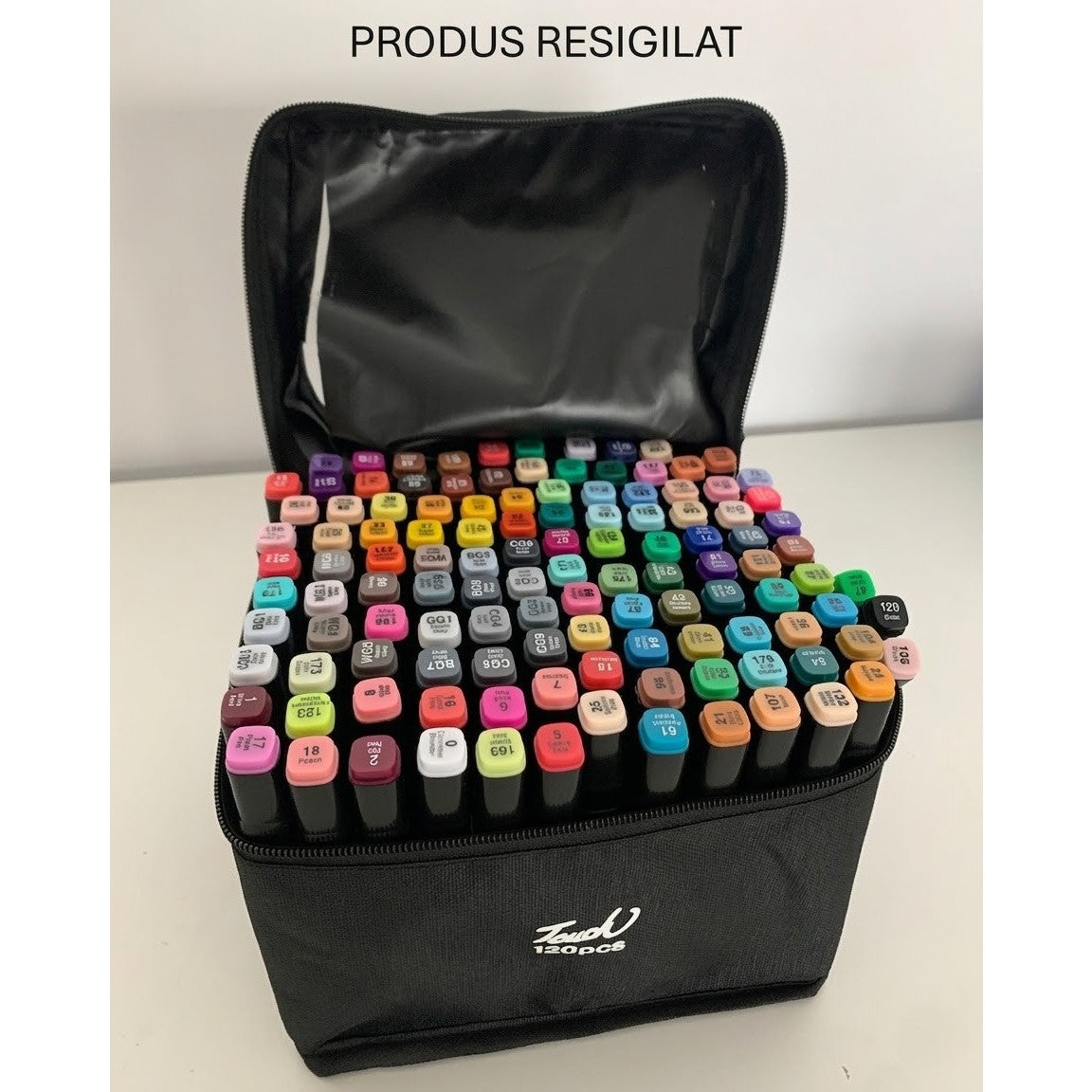 Set 120 markere duble Flippy pe bază de alcool, culori numerotate, vedere frontală cu toate markerele aranjate