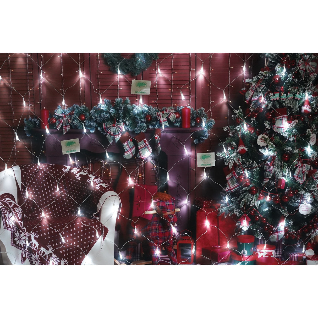 Sectiune Instalatie de Craciun Vivimall, Tip Plasa, 120 LED-uri, 1.5 x 1.5 m, 8 jocuri de lumini, Interconectabila, Fir transparent, Alb rece - vivimall.ro