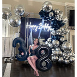 Set 10 Baloane din Latex Chrome, Vivimall, Model Party, 23 cm, Negru Argintiu, 2.2 g - vivimall.ro