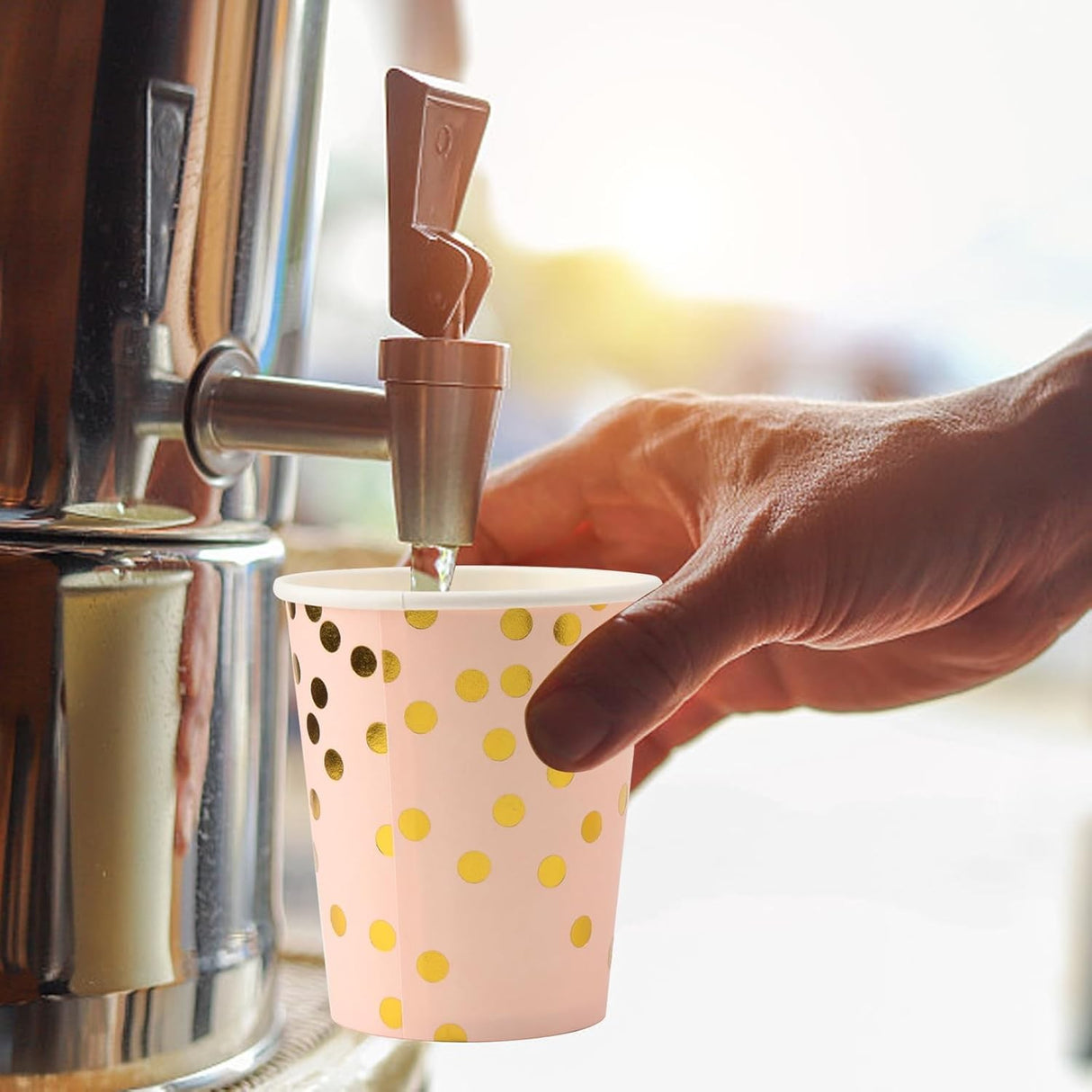 Set 10 Pahare, Vivimall, Imprimeu cu Buline, din Carton, 250 ml, 7.5 x 8.5 x 5.2 cm, Roz/Auriu - vivimall.ro