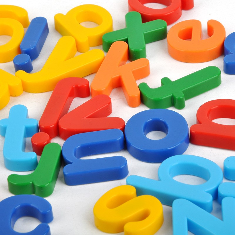 Set 26 Litere, Vivimall, Magnetice, pentru Frigider, din Plastic, +3 Ani, 13 x 18 x 14 cm, Multicolor - vivimall.ro