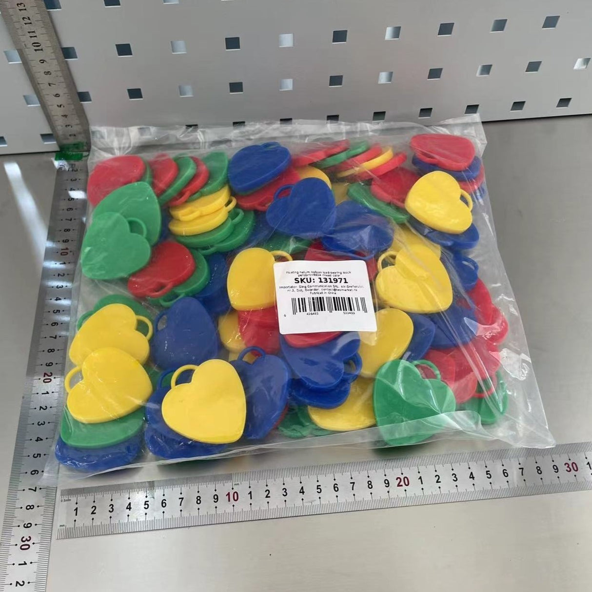 Set 4 Greutati pentru Baloanele cu Heliu, Vivimall, 32 grame, 8 grame Fiecare, Plastic, Forma Inima, Multicolor - vivimall.ro