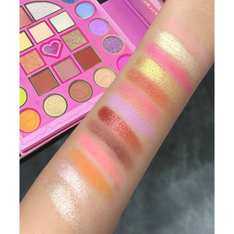 Set 9 Produse de Machiaj, KEVIN & COCO, Arch Circus, 27 culori, 17 x 22.5 x 3.3 cm - vivimall.ro