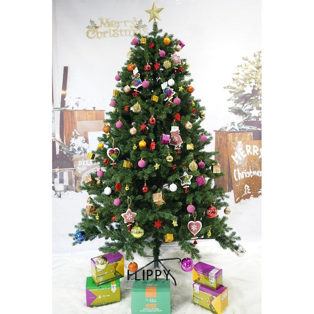 Set brad artificial de Craciun si elemente decorative, clasic, pentru interior/exterior, inaltime 210 cm, diametru 138 cm, 858 ramuri, Flippy, verde, suport metalic inclus - vivimall.ro