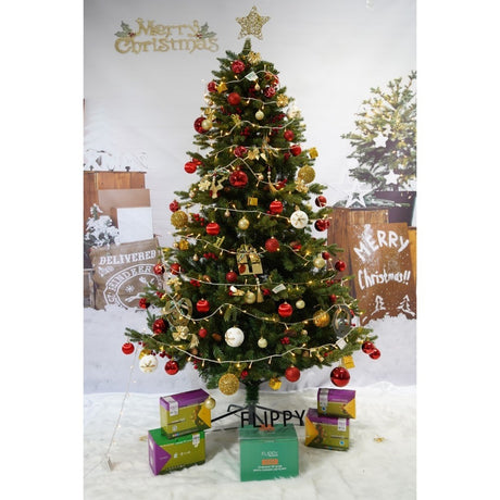 Set brad artificial de Craciun si elemente decorative, decorat cu conuri pin rosii, inaltime 210 cm, diametru 137 cm, 1172 ramuri, Flippy, verde, suport metalic inclus - vivimall.ro