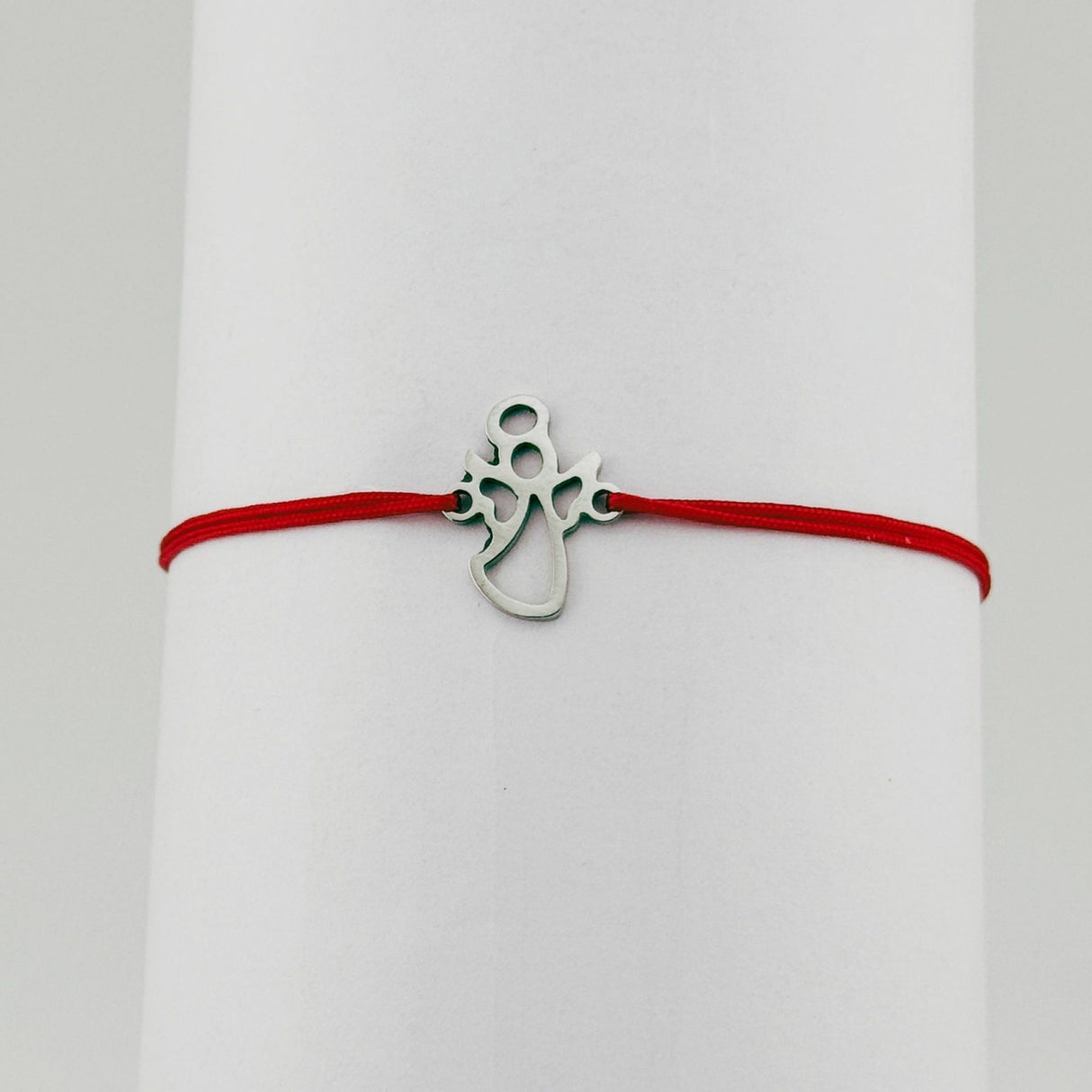 Bratara Martisor pentru Dama, Jolie, Model Inger, Set 12 bucati, Pandativ Argintiu din Inox cu Snur Rosu Ajustabil - vivimall.ro