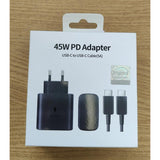 Adaptor Fast Charge 45W PD 3.0 negru, detaliu port USB Type-C și design compact