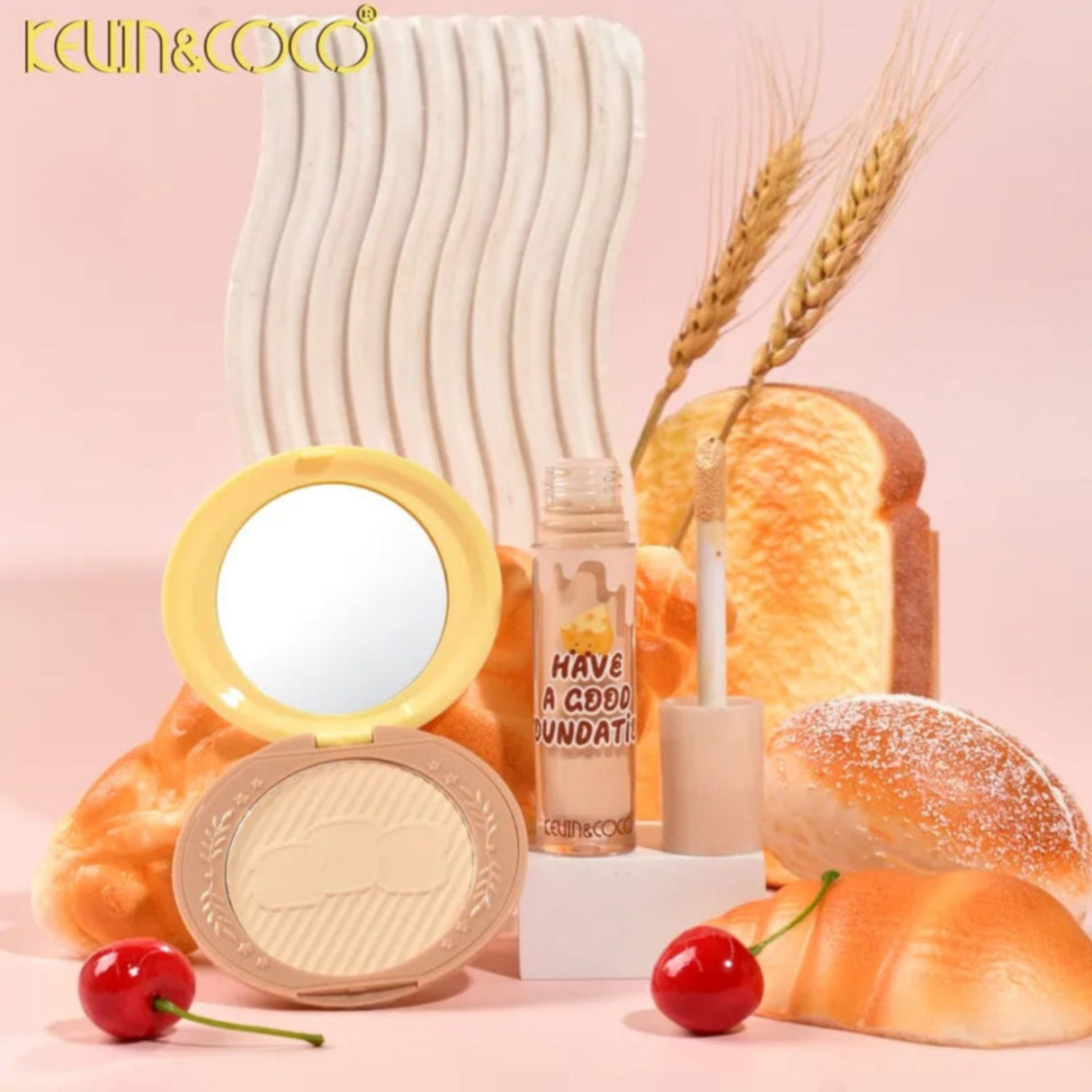 Set machiaj Kevin&Coco pudră și concealer, dimensiuni 15x2.7x17.5 cm, prezentare completă a conținutului
