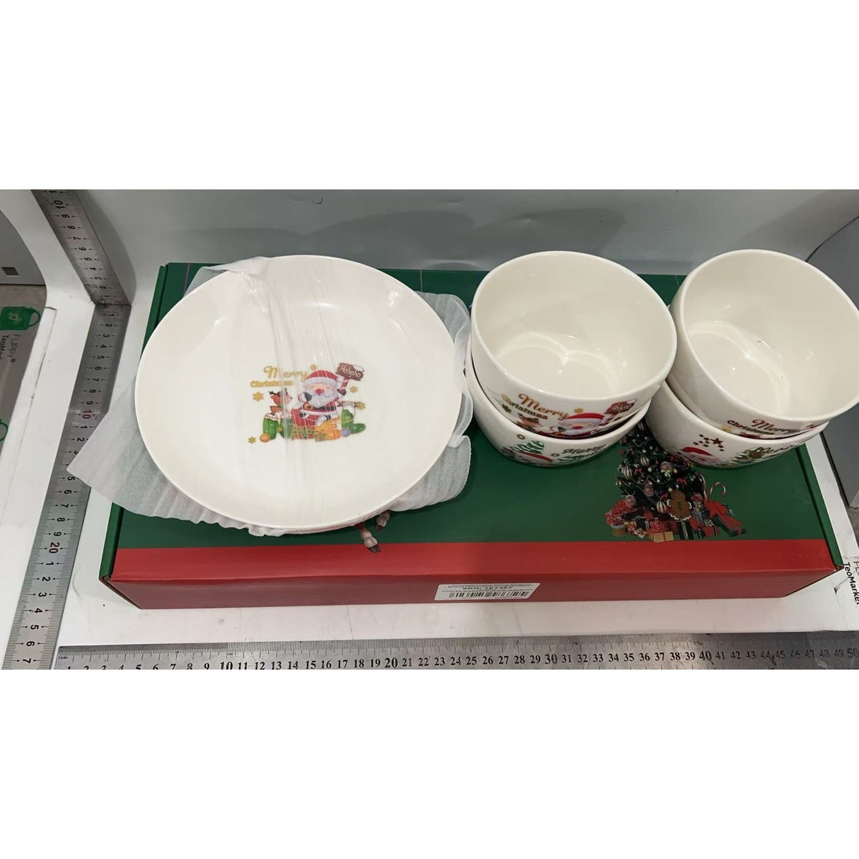 Set Vesela Festiva, Flippy, Tema Craciun, 4 x Boluri 300 ml, 2 x Farfurii 18 x 3.4 cm, din Ceramica, Model 3, Multicolor - vivimall.ro