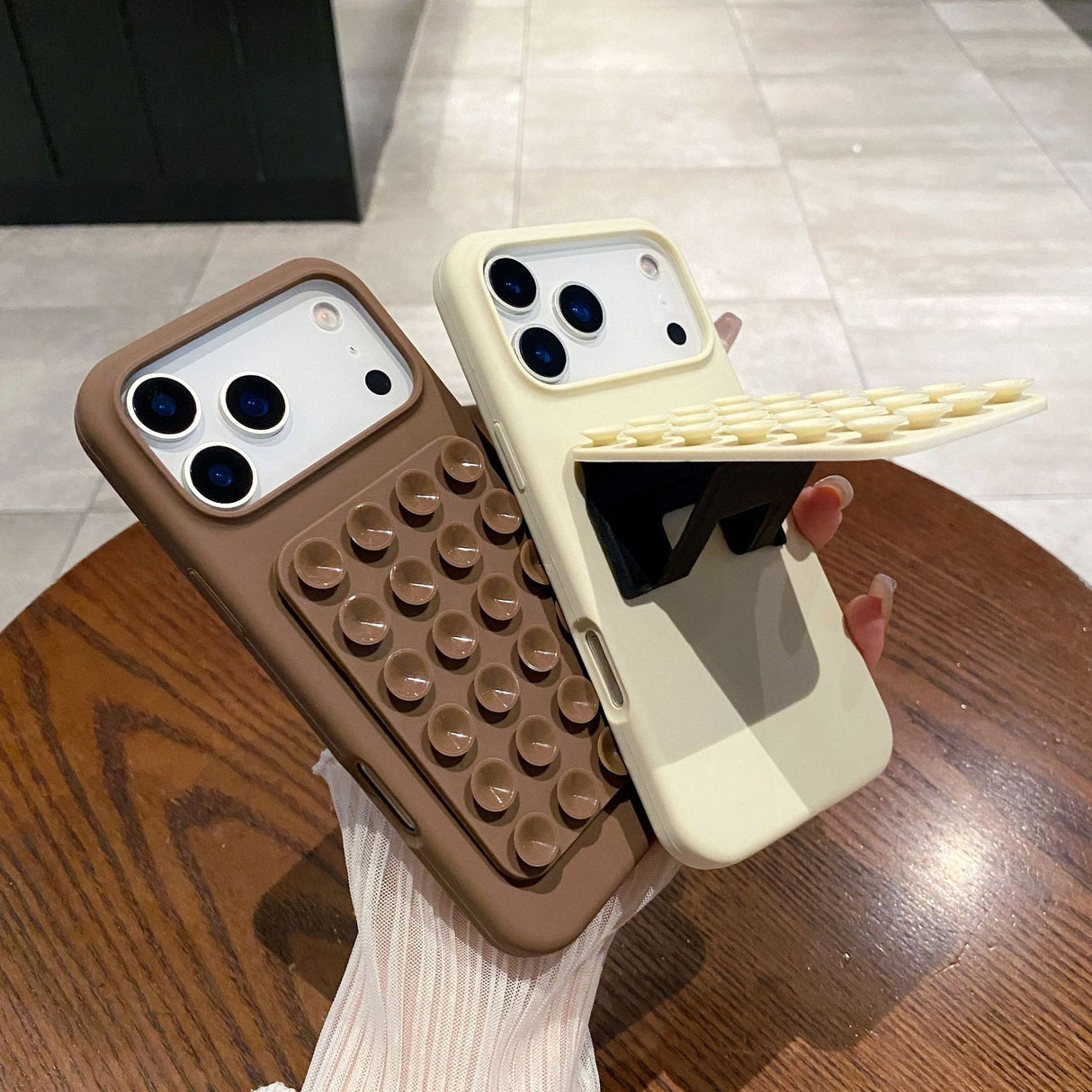 Husa din Silicon pentru iPhone 17 Air, Flippy, cu Ventuze, Rezistenta la Socuri, Galben