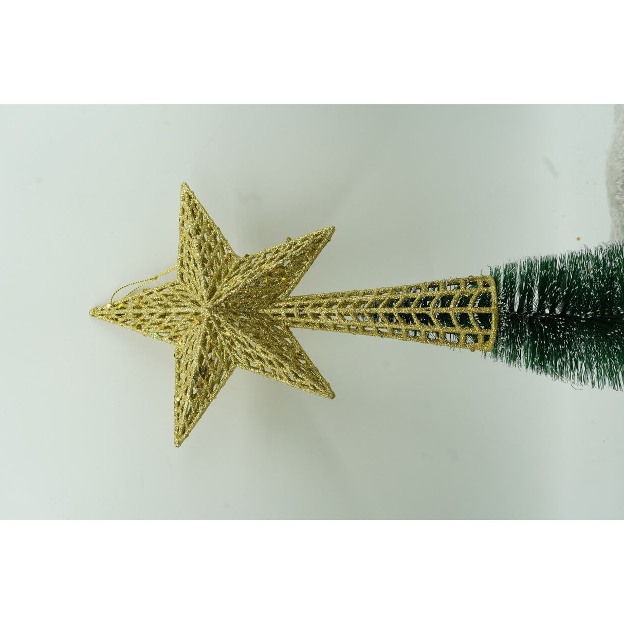 Varf decorativ de brad, Auriu, in forma de Stea, cu model decupat, din Plastic/Metal, 18 cm x 26 cm, Interior/Exterior, Vivimall - vivimall.ro