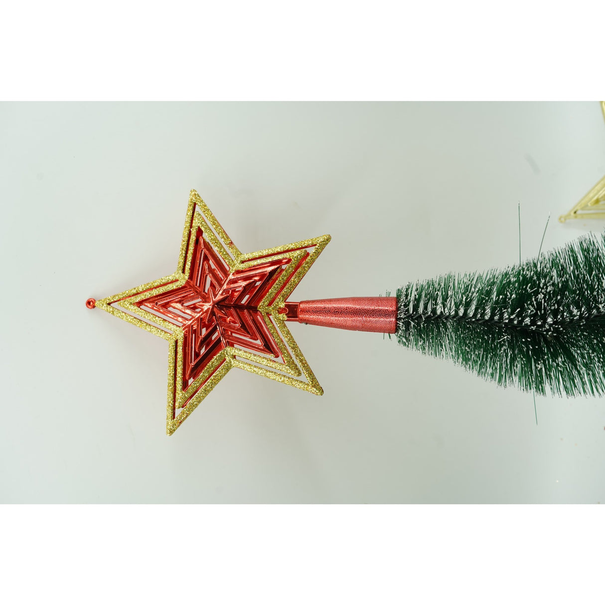 Varf decorativ de brad, Auriu/ Rosu, in forma de Stea, design de stele, din Plastic, 15 cm x 18 cm, Interior/Exterior, Vivimall - vivimall.ro