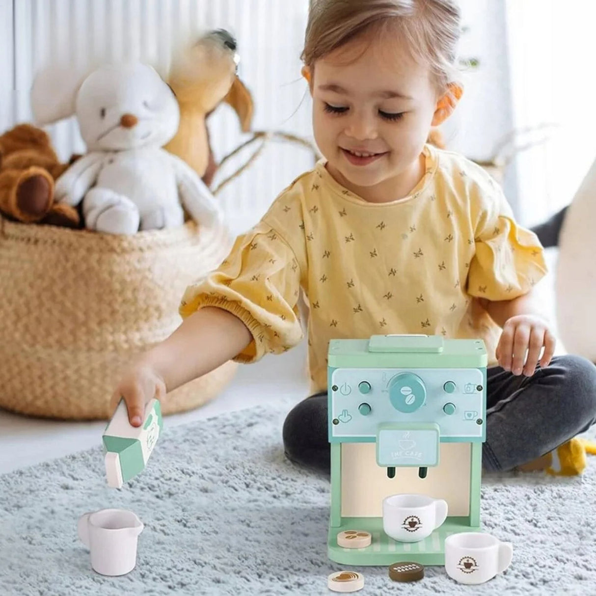 Jucarie Educativa Montessori din Lemn, Flippy, Aparat de Cafea Interactiv cu Capsule si  7 Accesorii Incluse, Dezvolta Motricitatea si Imaginatia, 3 ani+, Multicolor - vivimall.ro