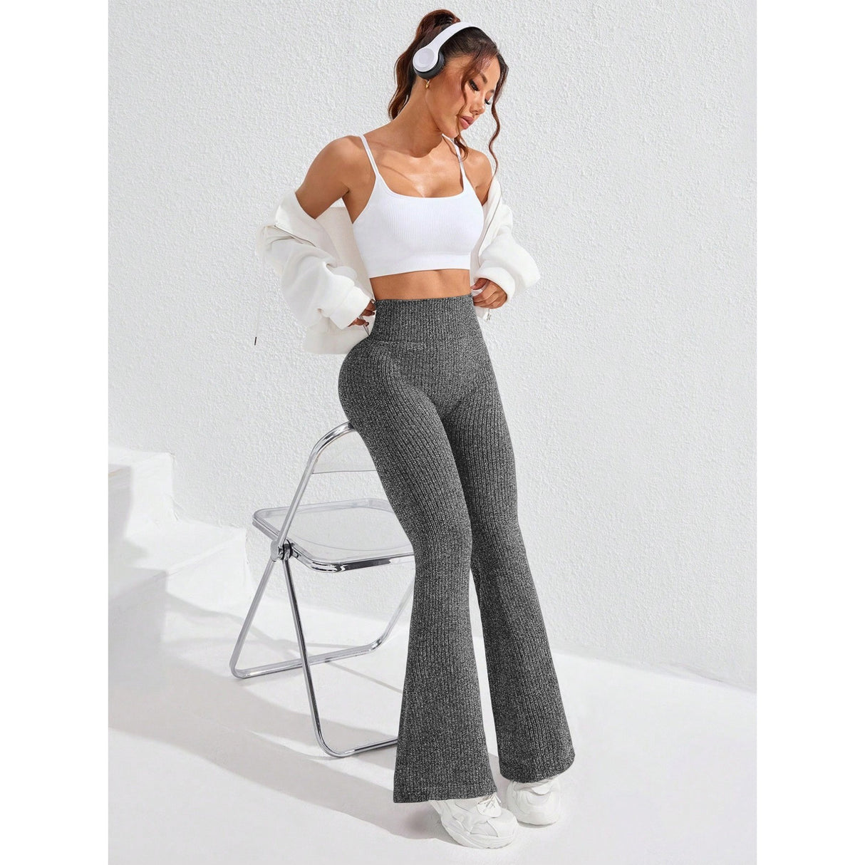 Pantaloni sport damă Vivimall gri închis marime XS, ținută casual sport, vedere din spate
